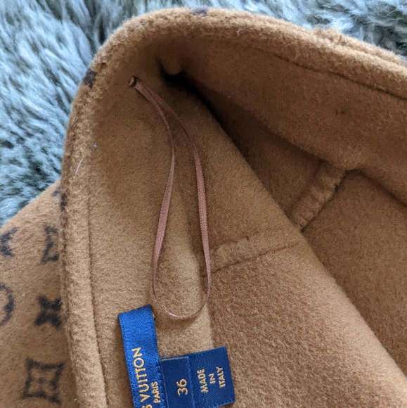 Louis Vuitton Monogram Wool Skirt. - Picture 13 of 16